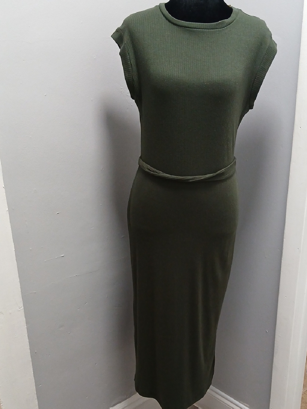 Dark Green Sleeveless Dress